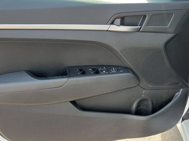 Used 2019 Hyundai Elantra SE w/ Cargo Package FWD image 22