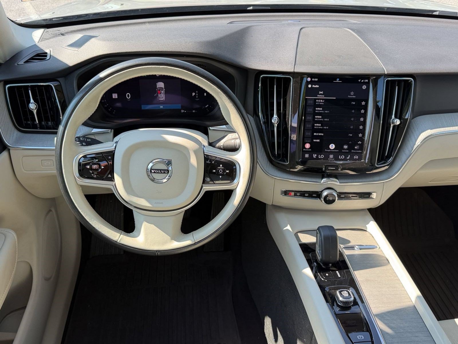 Certified 2024 Volvo XC60 B5 Plus w/ Climate Package AWD/4WD image 28
