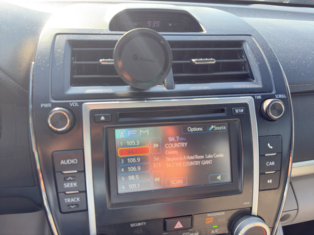 Used 2012 Toyota Camry LE image 8