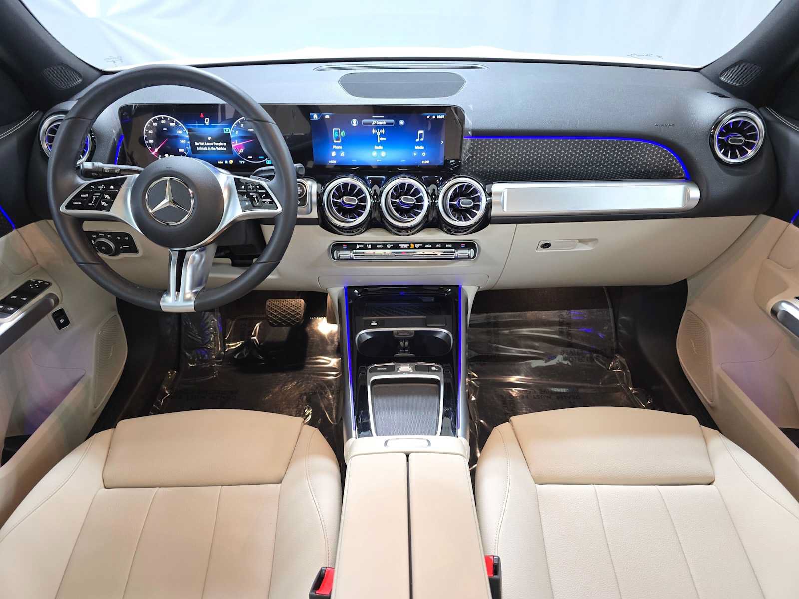 Certified 2026 Mercedes-Benz GLB 250 4MATIC image 18