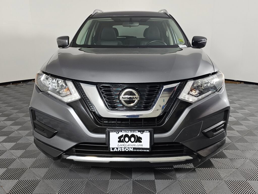 Used 2018 Nissan Rogue SV w/ Sun & Sound Touring Package image 8
