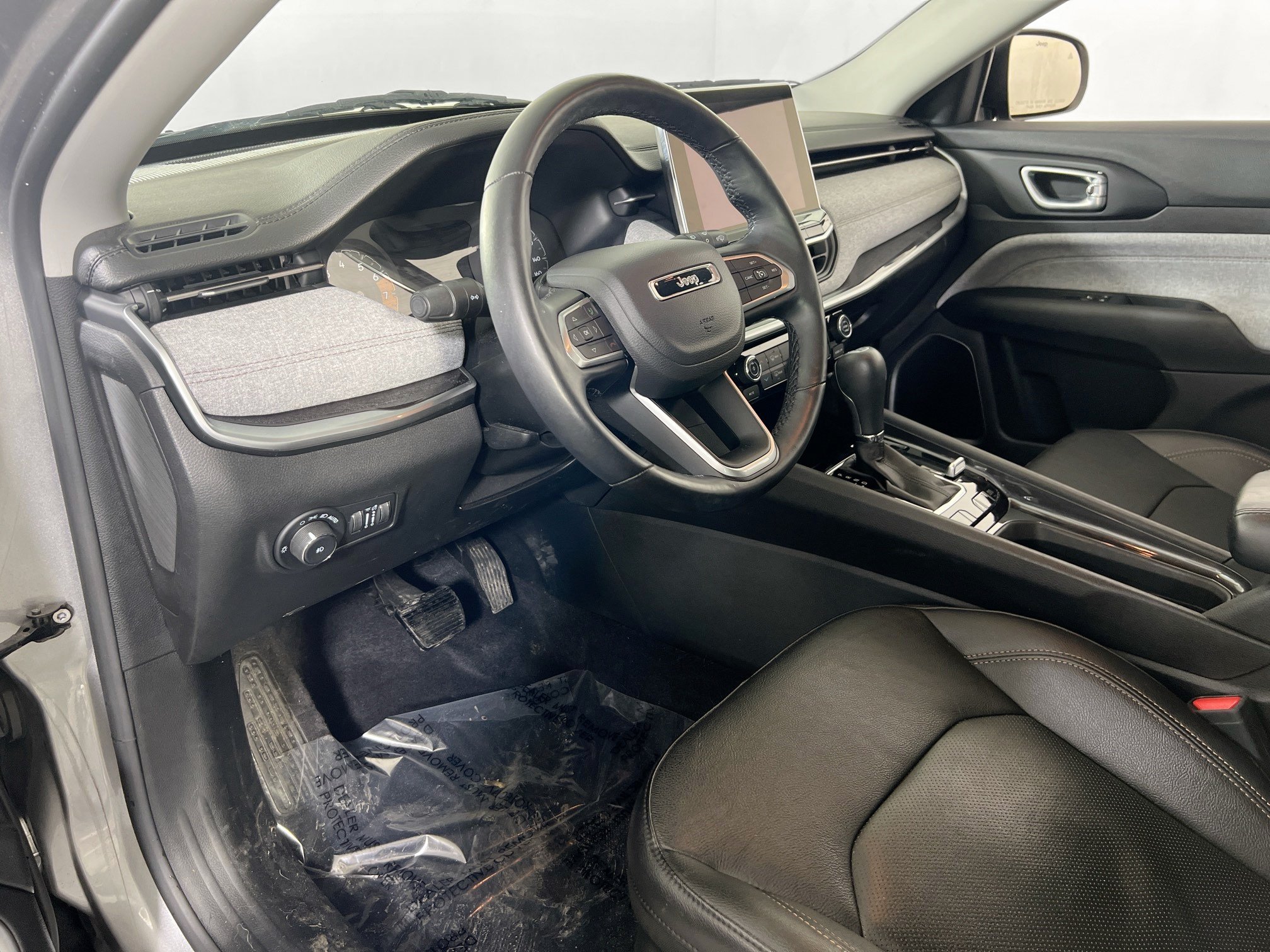 Used 2022 Jeep Compass Latitude AWD/4WD image 9