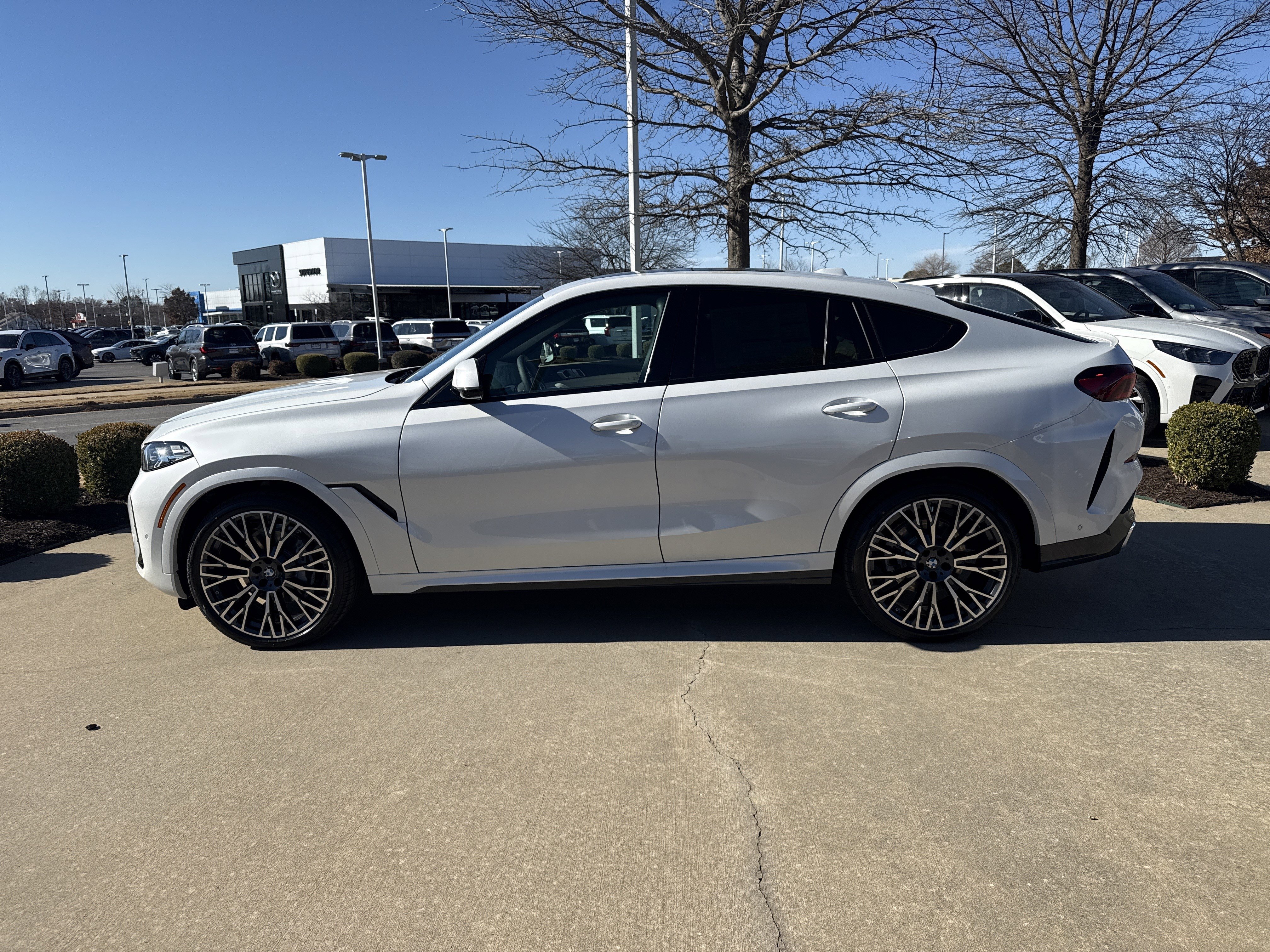 New 2026 BMW X6 xDrive40i w/ Executive Package AWD/4WD image 1