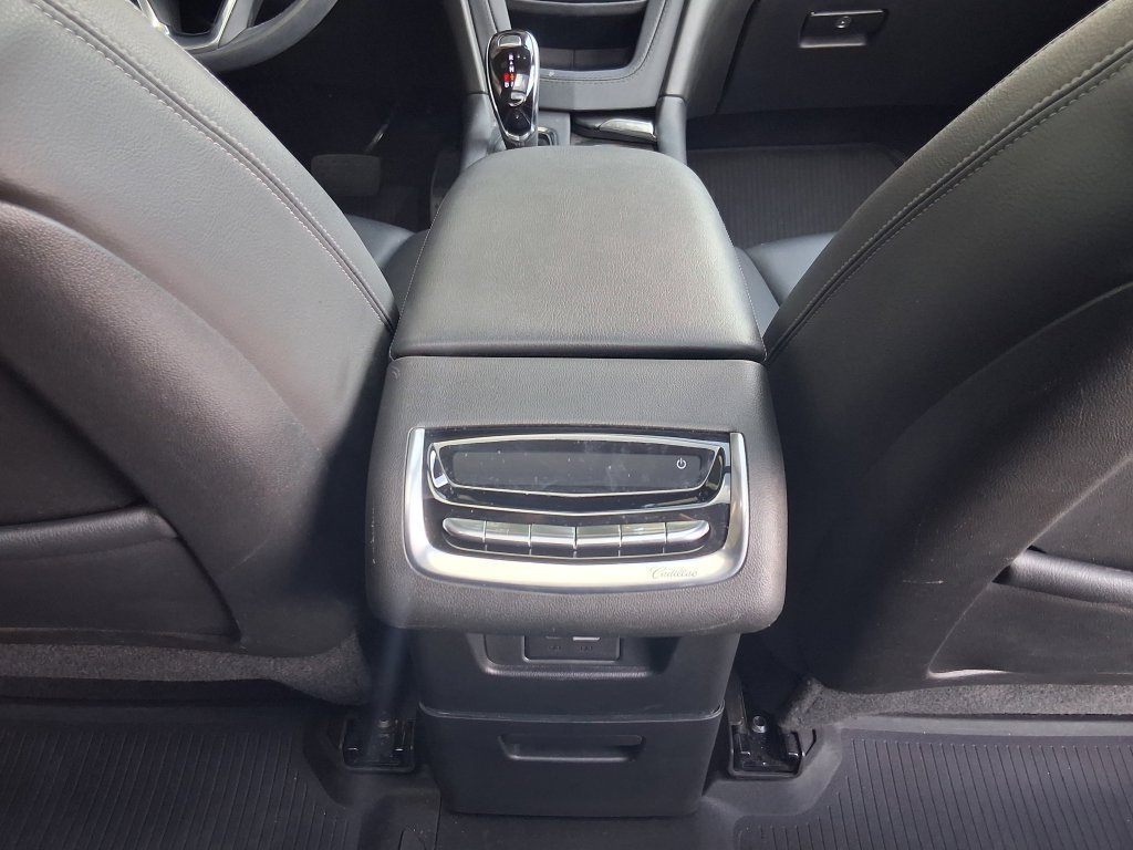 Certified 2024 Cadillac XT6 Luxury w/ LPO, Floor Liner Package FWD image 24