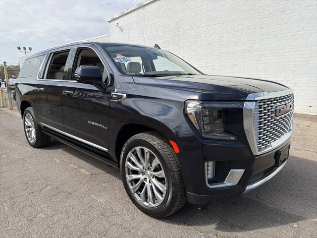 Used 2022 GMC Yukon XL Denali image 8
