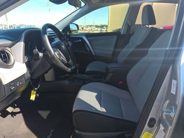 Used 2017 Toyota RAV4 XLE w/ Convenience Package image 5