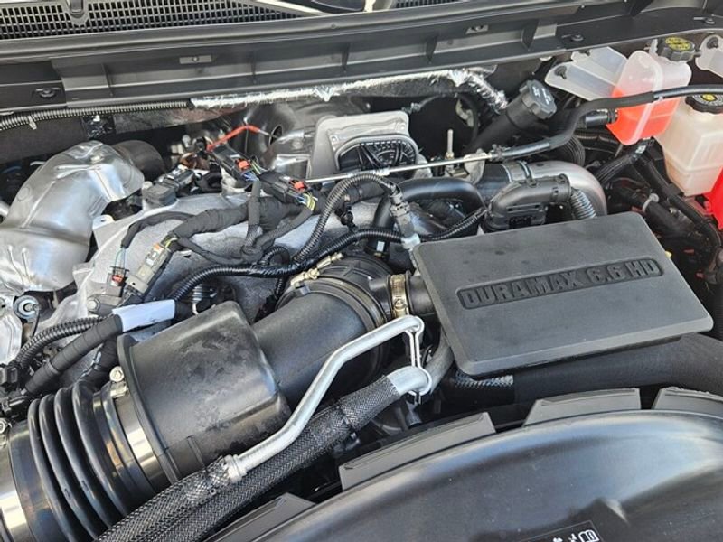 New 2026 GMC Sierra 2500 SLT w/ SLT Premium Package image 17