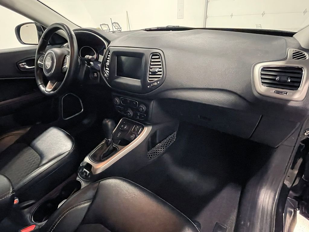 Used 2020 Jeep Compass Latitude w/ Cold Weather Group image 26