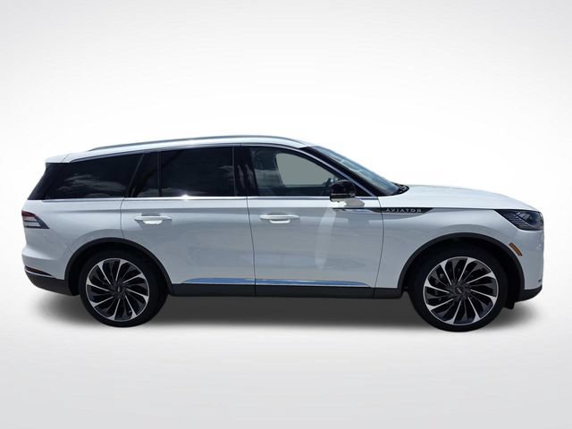 New 2026 Lincoln Aviator Reserve RWD image 2