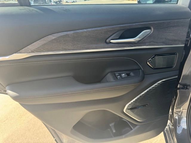 Certified 2025 Jeep Grand Cherokee Overland image 16