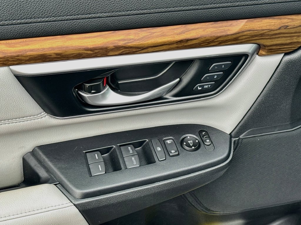 Used 2019 Honda CR-V EX-L image 17
