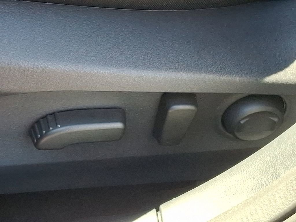 Used 2025 Subaru Outback Premium image 25