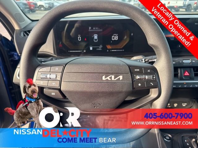 Used 2025 Kia K4 LXS image 16