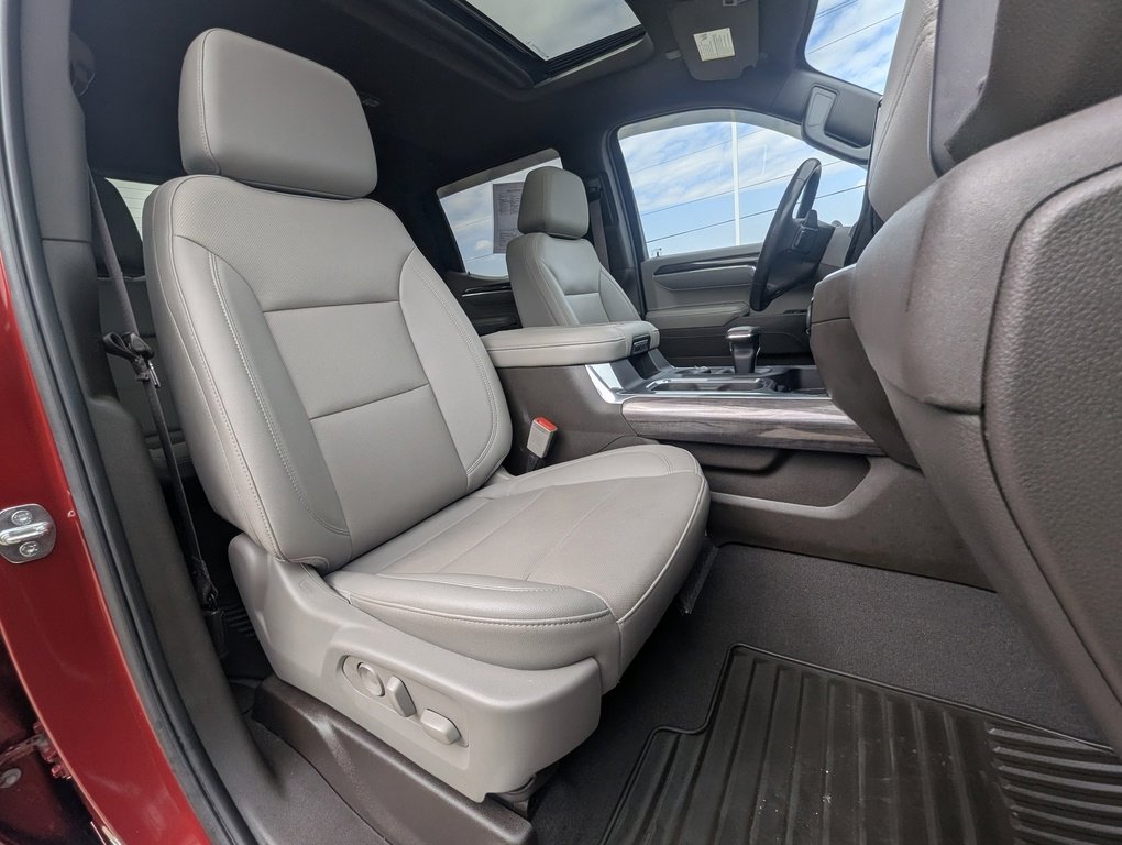 Used 2022 Chevrolet Silverado 1500 LTZ w/ LTZ Premium Package image 23