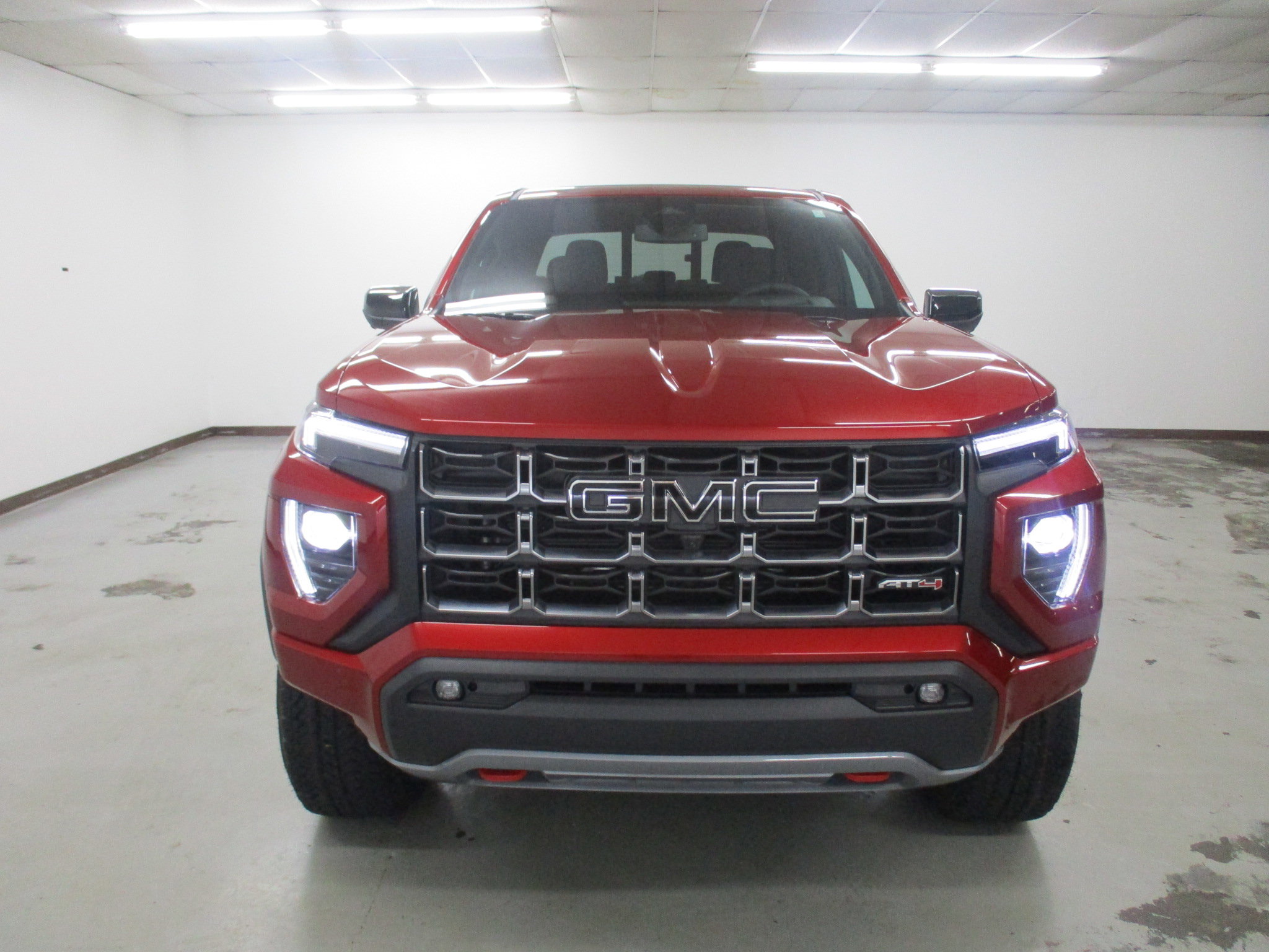 New 2026 GMC Canyon AT4 w/ Technology Plus Package image 2