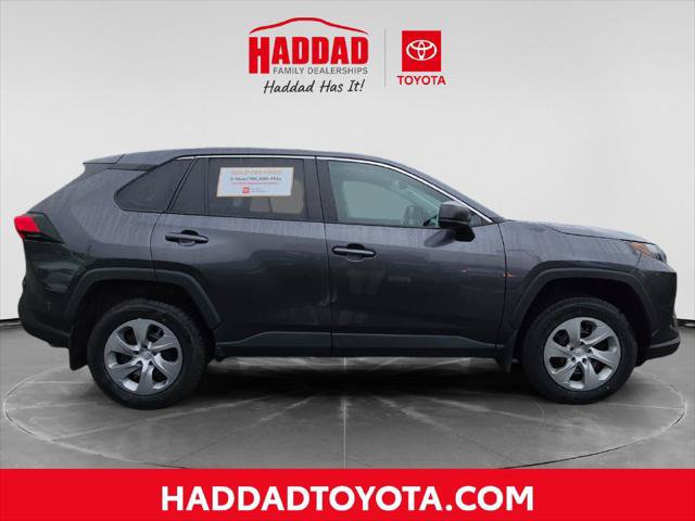 Certified 2023 Toyota RAV4 LE AWD/4WD image 7
