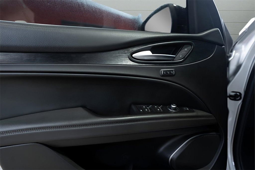 Used 2021 Alfa Romeo Stelvio Sprint w/ Nero Edizione image 24