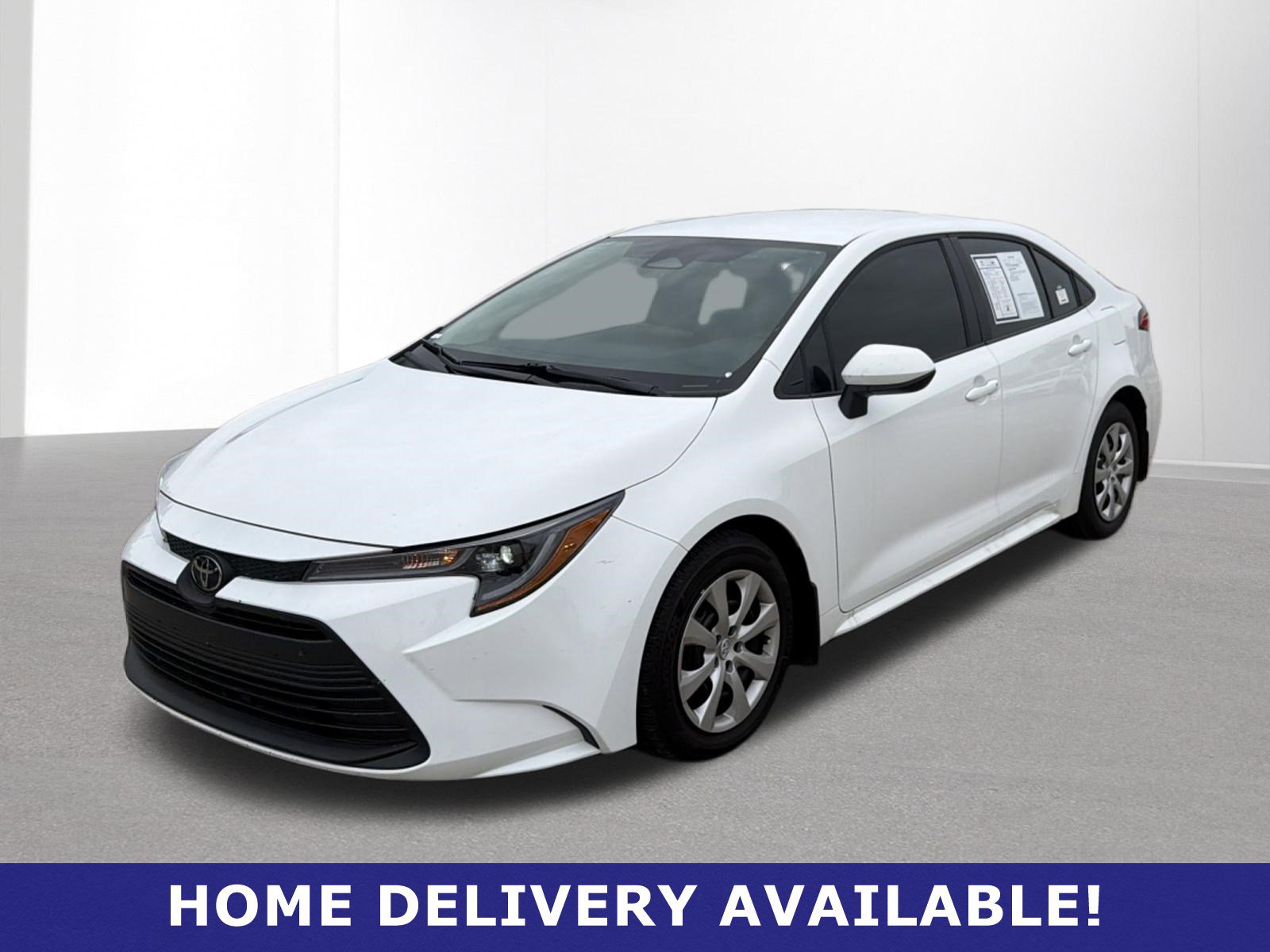 Used 2026 Toyota Corolla LE FWD image 3