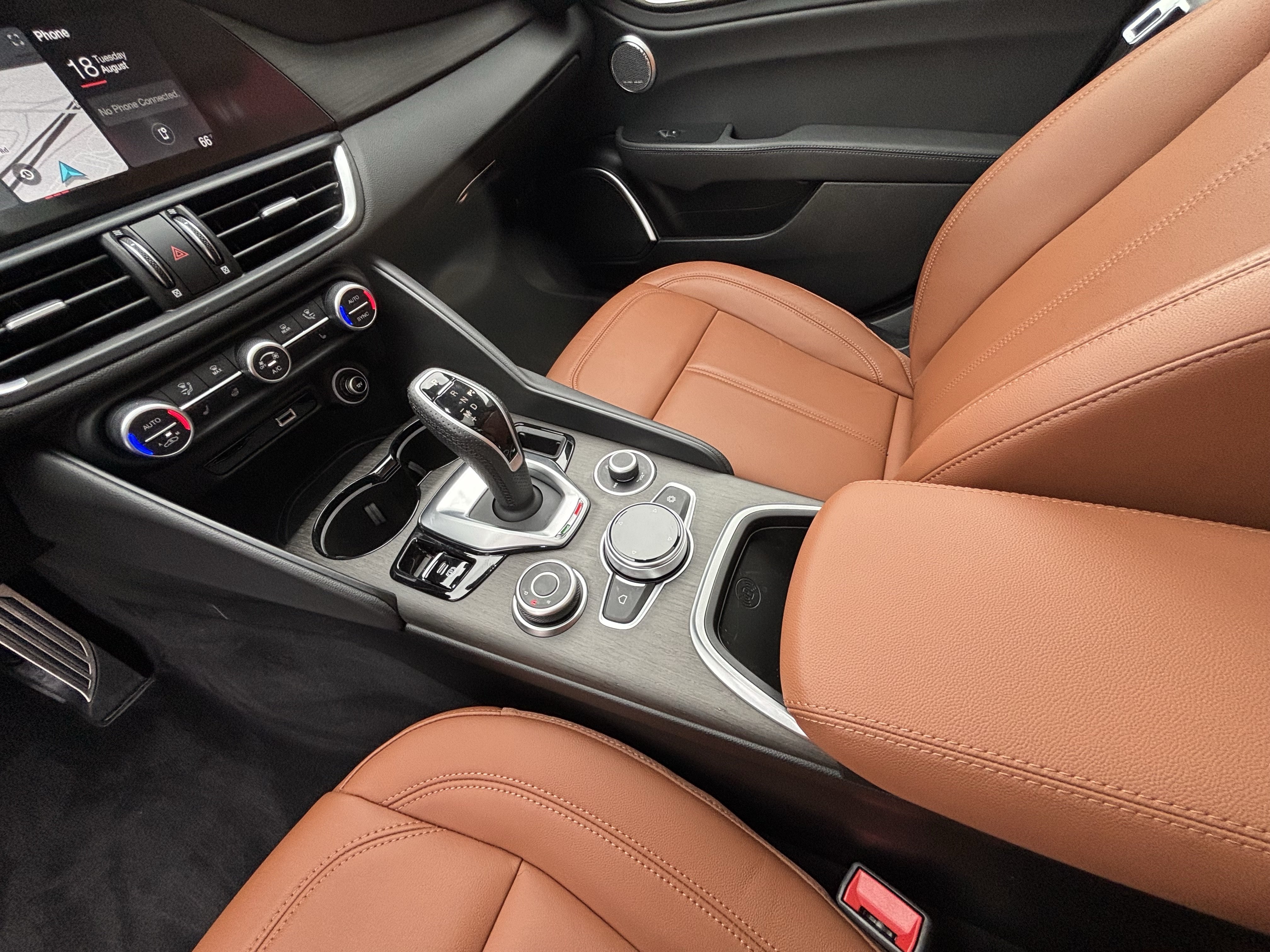 Certified 2023 Alfa Romeo Giulia Ti AWD/4WD image 25