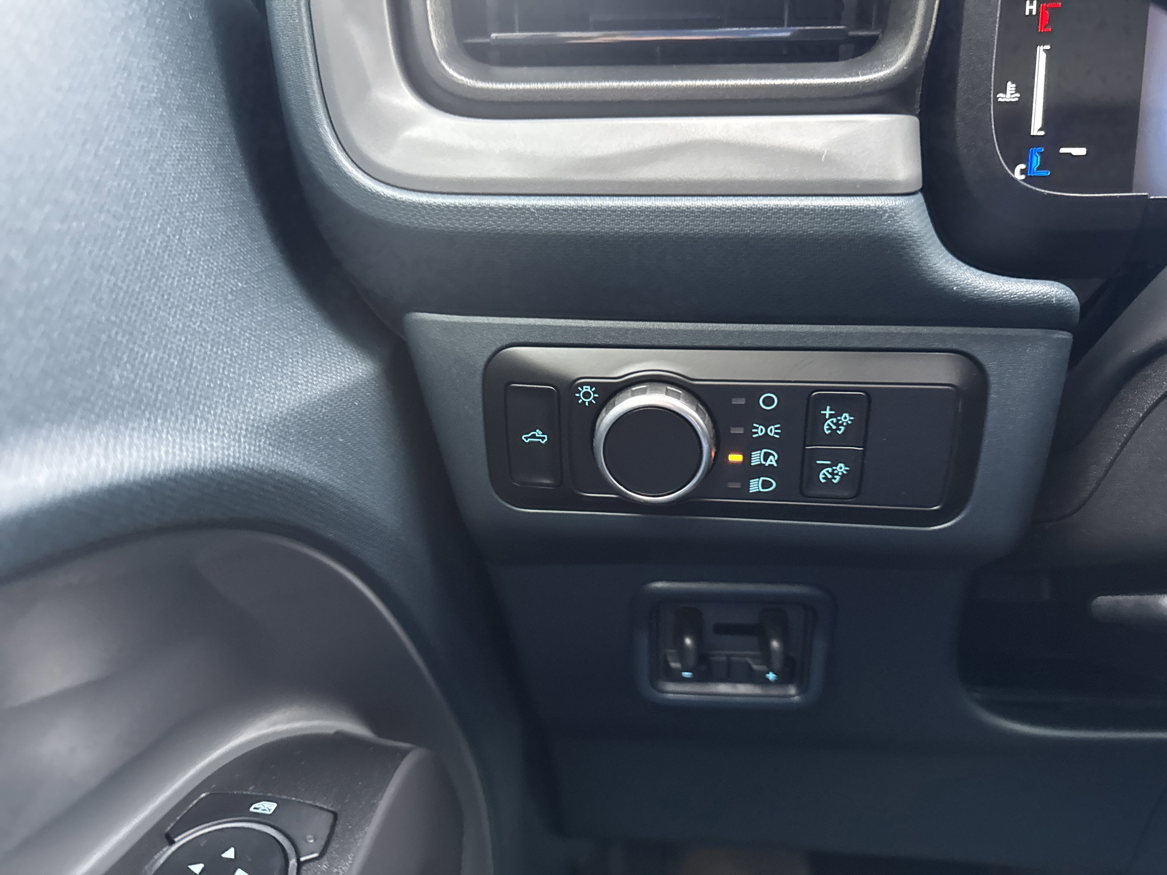 New 2025 Ford Maverick XLT w/ Black Appearance Package image 28