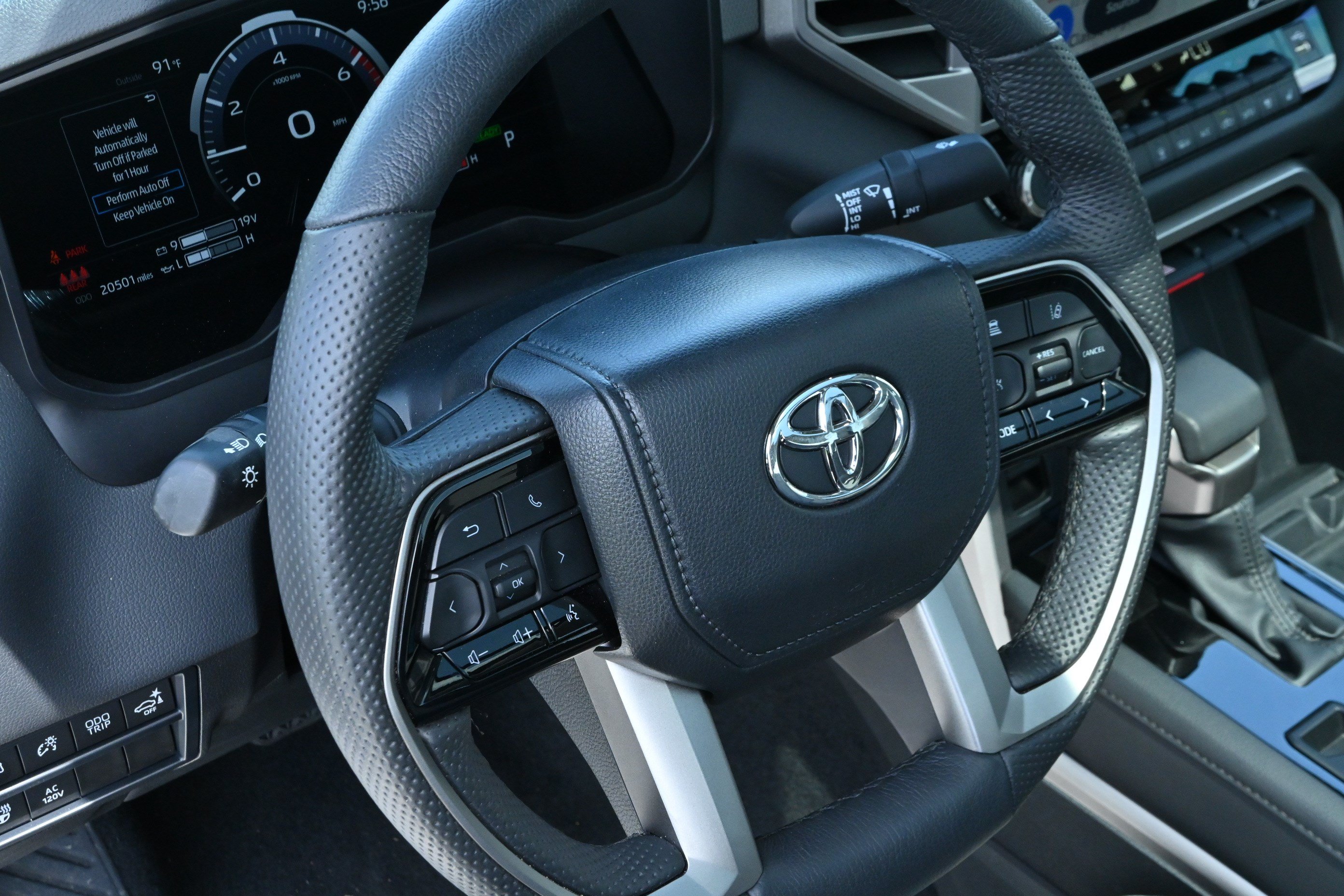 Used 2024 Toyota Tundra Limited AWD/4WD image 28