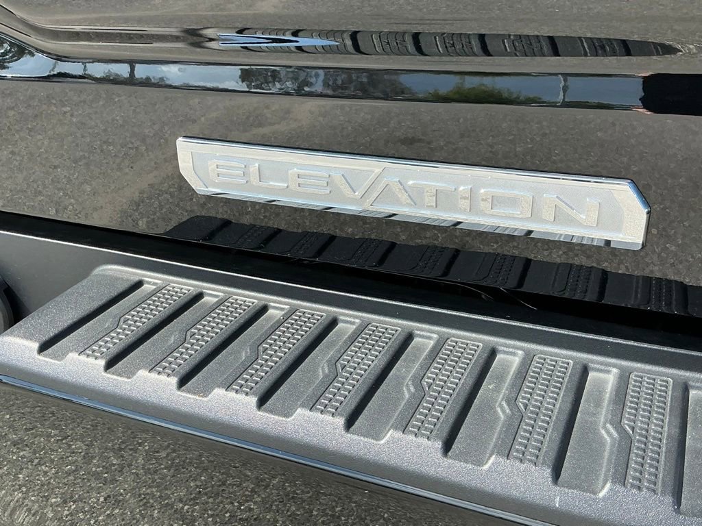 Used 2025 GMC Sierra 1500 Elevation image 18