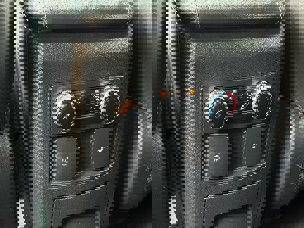 Certified 2022 Ford Explorer XLT w/ Equipment Group 202A image 25