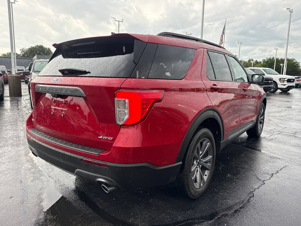 Used 2024 Ford Explorer XLT w/ Equipment Group 202A AWD/4WD image 7