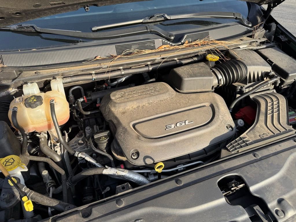 Used 2018 Chrysler Pacifica Touring-L Plus image 17