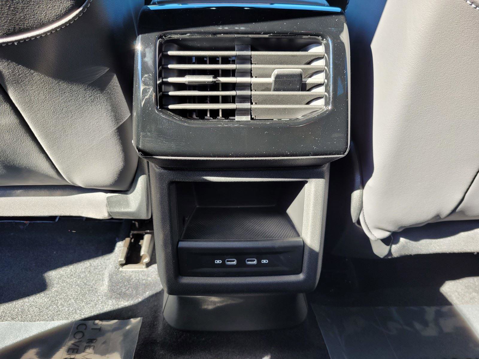 New 2025 Volkswagen ID.4 Pro RWD image 13