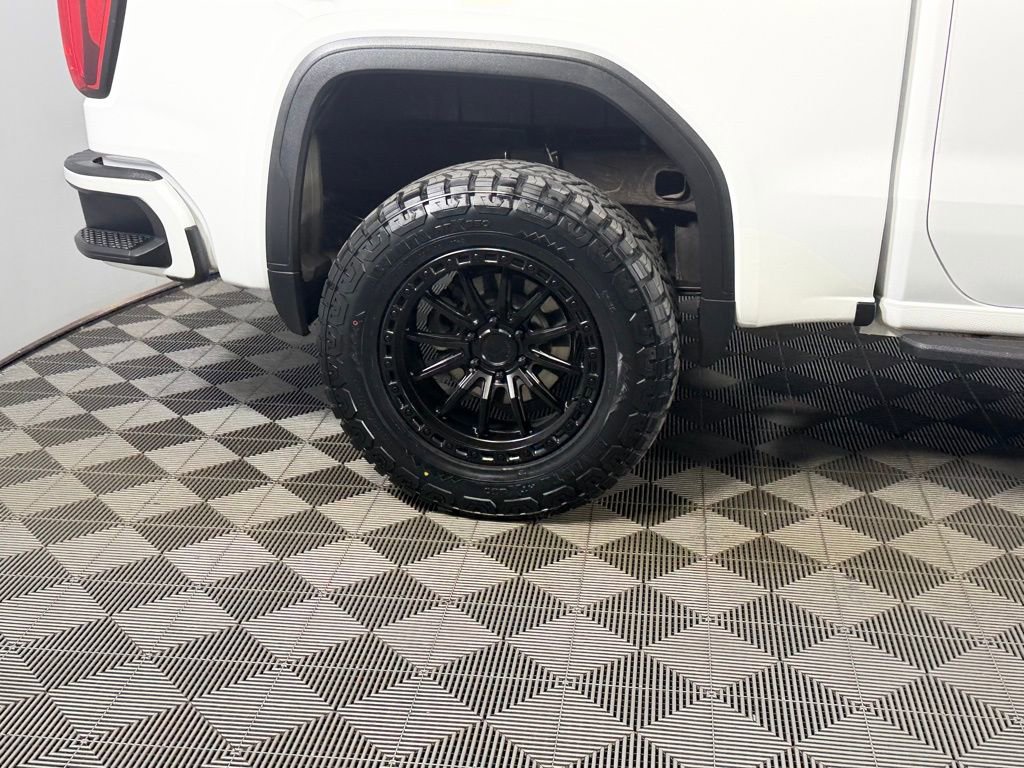 Used 2021 GMC Sierra 1500 AT4 w/ AT4 Premium Package image 12