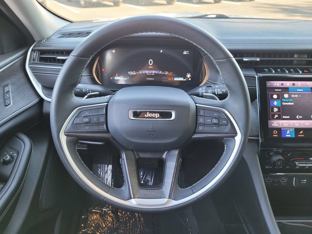 Used 2023 Jeep Grand Cherokee Limited RWD image 17