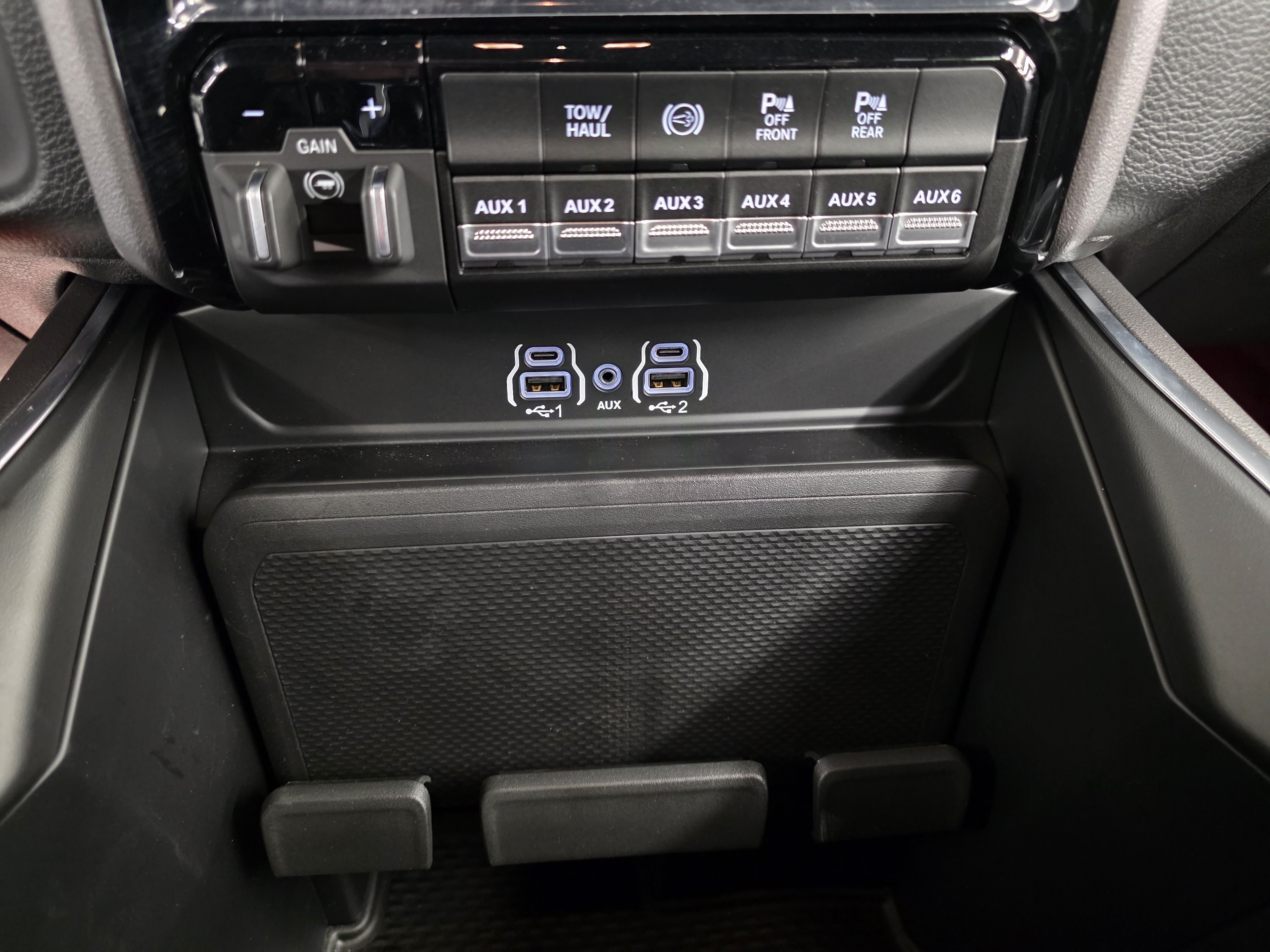 New 2026 RAM 2500 Big Horn AWD/4WD image 12