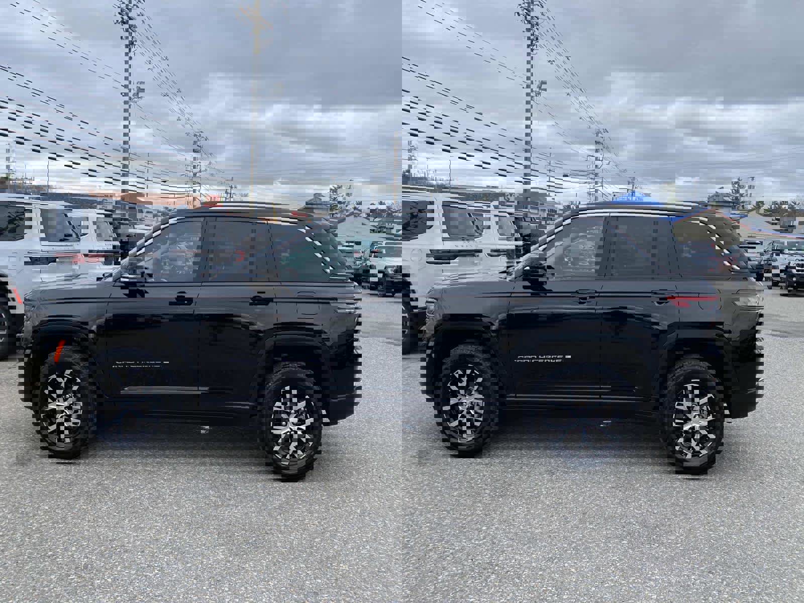 Used 2023 Jeep Grand Cherokee Limited image 9