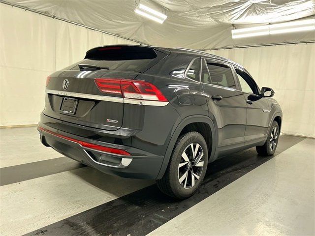 Used 2021 Volkswagen Atlas Cross Sport SE image 2
