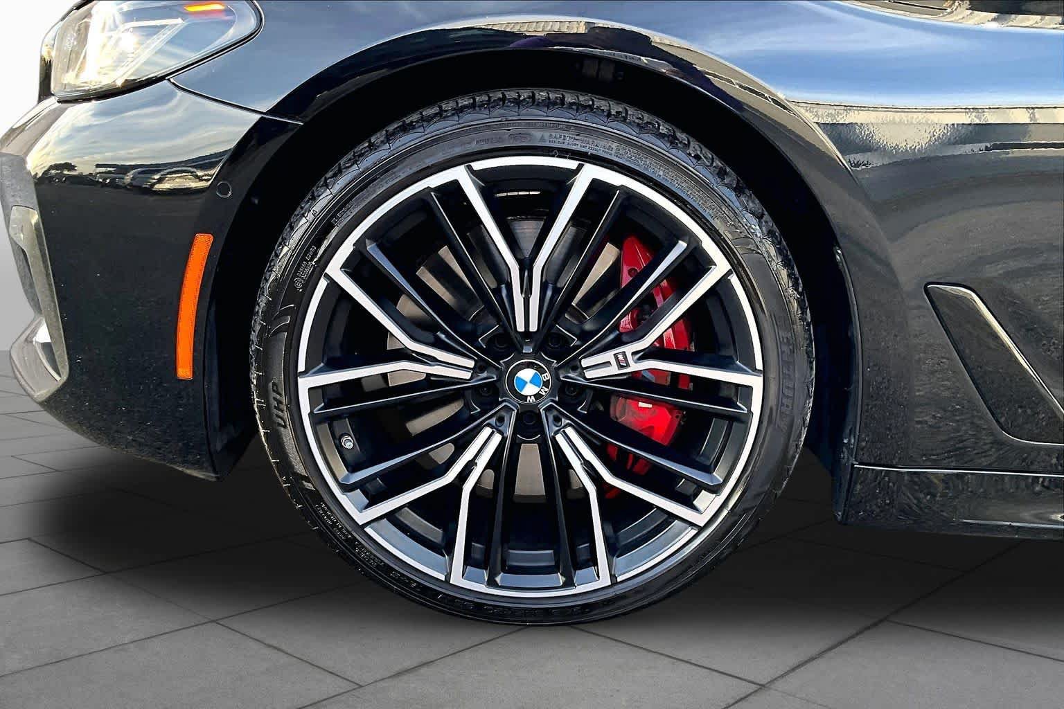 Used 2022 BMW 540i w/ M Sport Package RWD image 10
