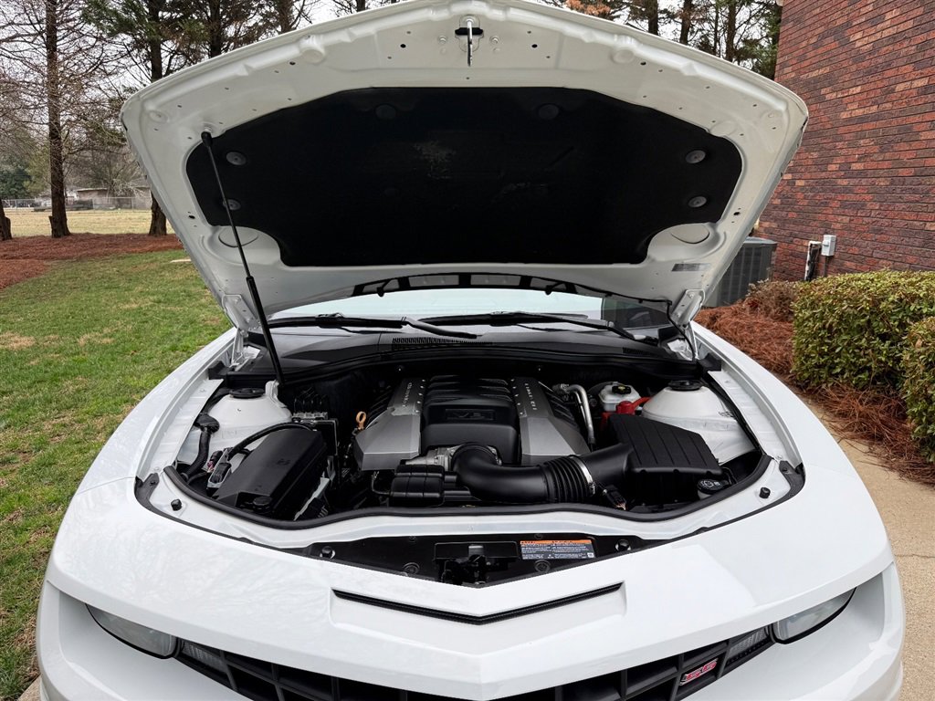 Used 2010 Chevrolet Camaro SS w/ RS Package RWD image 59