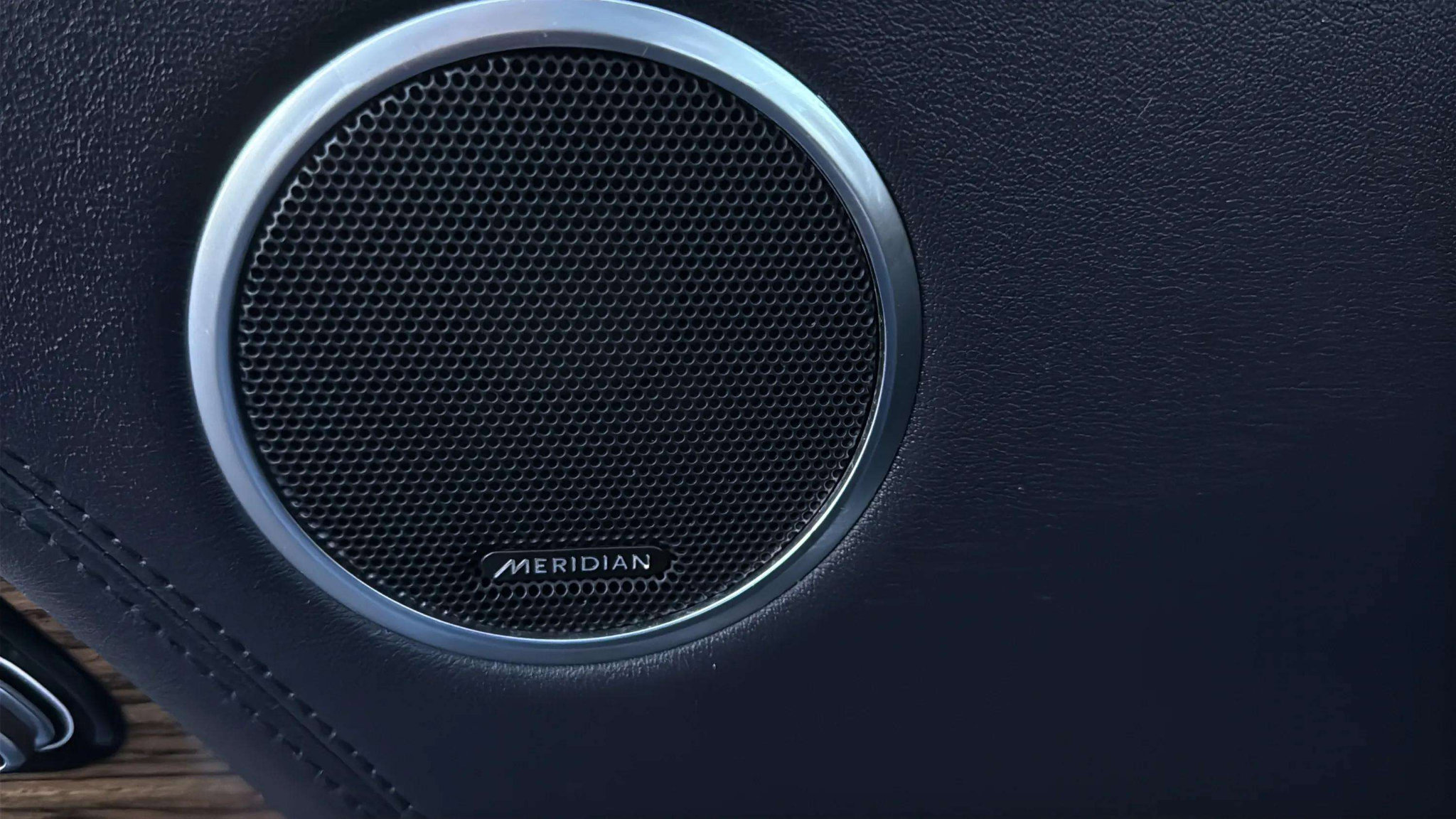 Used 2018 Land Rover Range Rover Long Wheelbase Supercharged image 42