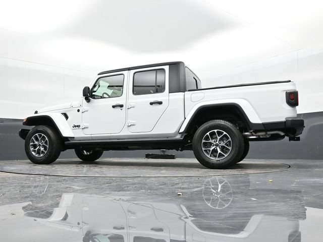 Used 2024 Jeep Gladiator Sport AWD/4WD image 36