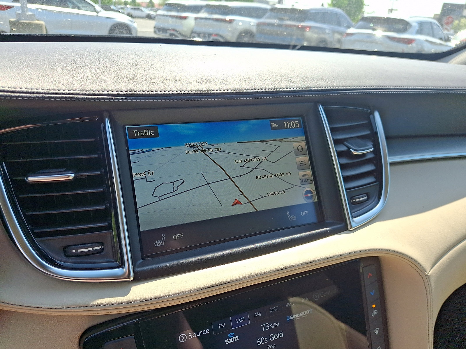 Used 2019 INFINITI QX50 Luxe w/ Navigation Package AWD/4WD image 17