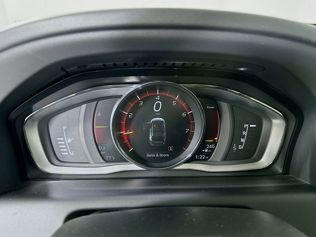 Used 2017 Volvo XC60 T5 Inscription w/ Preferred Option Package FWD image 12