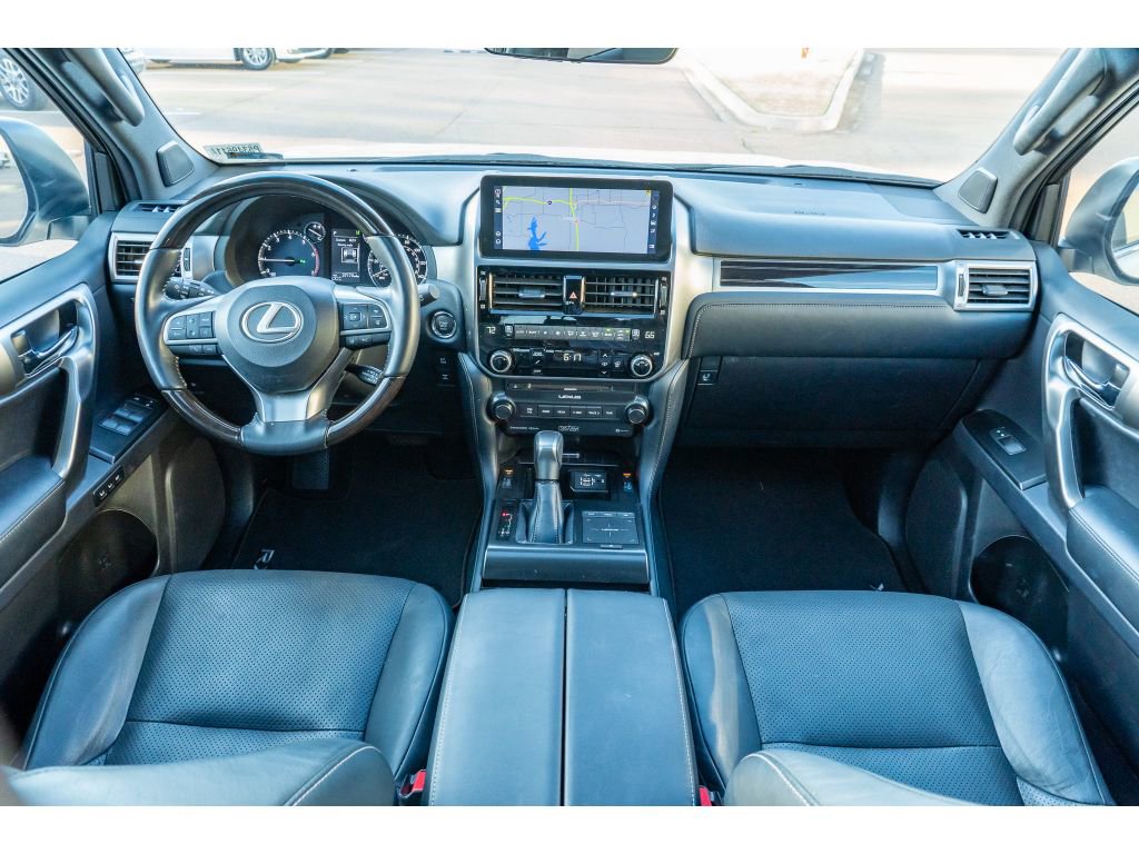 Used 2023 Lexus GX 460 Luxury w/ Accessory Package image 21