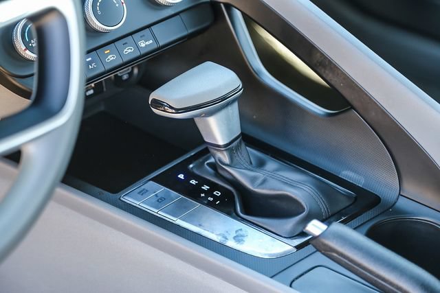 Certified 2023 Hyundai Elantra SE FWD image 22