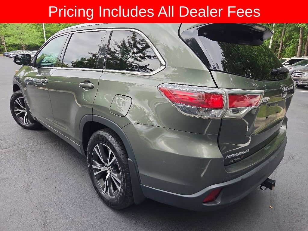 Used 2016 Toyota Highlander XLE AWD/4WD image 17