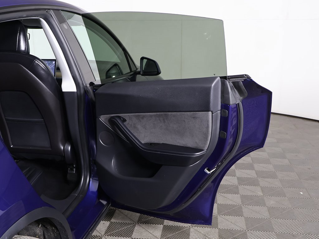 Used 2020 Tesla Model Y Long Range image 24