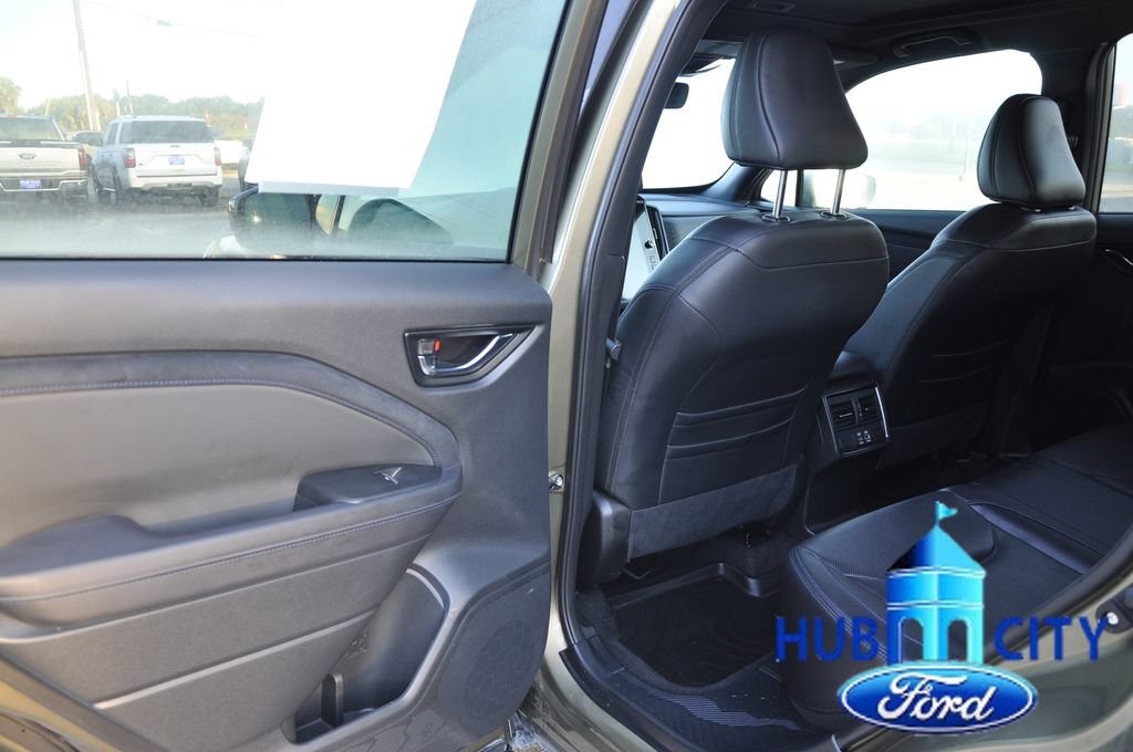 Used 2025 Subaru Forester Limited AWD/4WD image 12