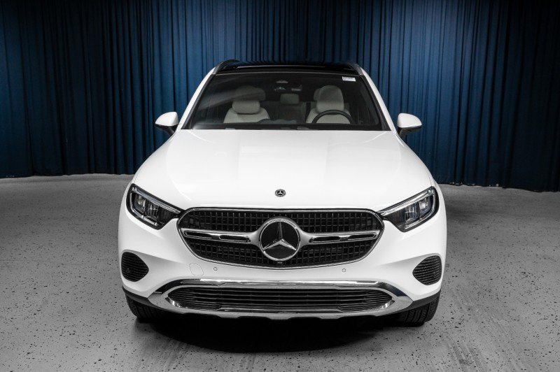 Certified 2026 Mercedes-Benz GLC 300 4MATIC image 2
