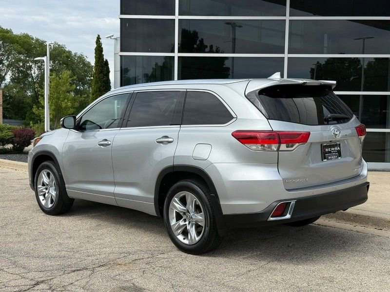 Used 2017 Toyota Highlander Limited w/ Carpet Mat Package AWD/4WD image 5