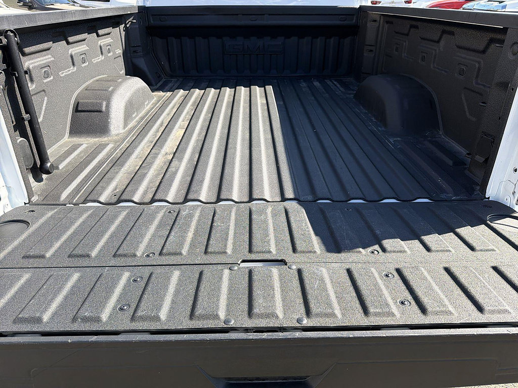 Used 2025 GMC Sierra 2500 AT4 AWD/4WD image 25