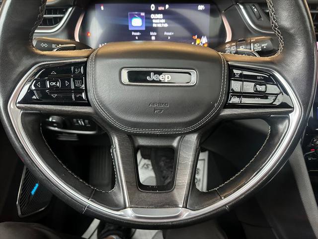 Certified 2022 Jeep Grand Cherokee Overland image 3